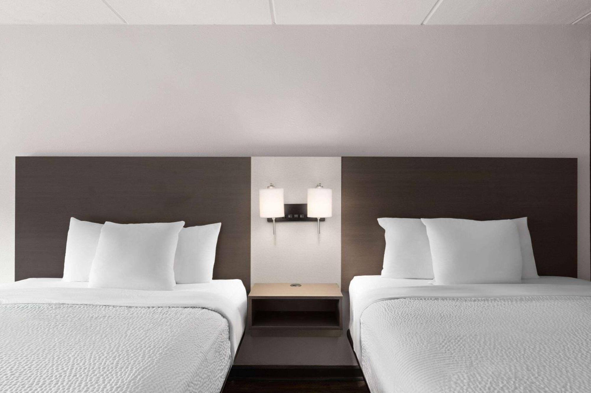 Ramada By Wyndham Bainbridge Hotell Eksteriør bilde